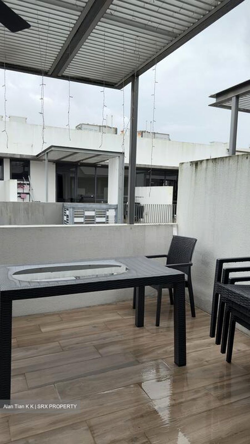 Alana (D28), Terrace #511930661